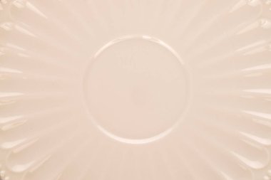 Bir seramik tabak, makro, üst manzara..