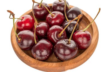 Tahta tabakta tatlı kirazlar, makro.