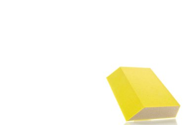 Zımpara kağıdı, makro, beyaz arkaplanda izole edilmiş.