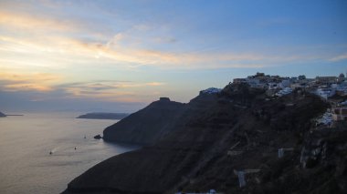 Santorini adası, caldera, Fira başkenti, Ege denizi, Kiklad, Yunanistan