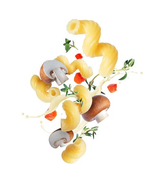 Macaroni Avec Champignons Dans Air Gros Plan Isolé Sur Fond — Photo