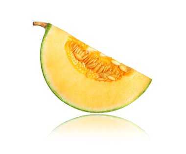 Dilimlenmiş kavun yakın plan beyaz zemin üzerinde izole