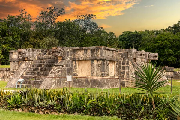 Dios Kukulkan Plataforma Águilas Jaguares Bajo Una Hermosa Puesta Sol — Foto de Stock