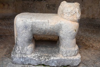 Maya uygarlığının antik kalıntıları olan Yucatan Yarımadası 'ndaki Chichen Itza' nın Maya harabelerinden gelme Chacmool olarak bilinen heykel..