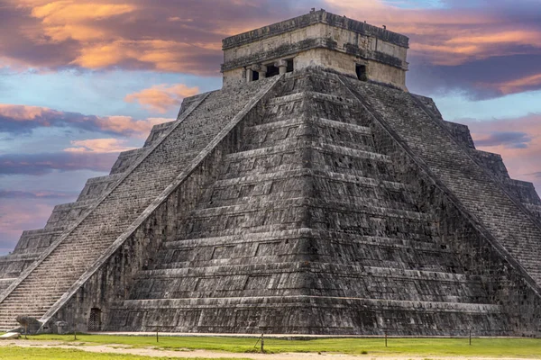 Chichen Itza Kastélya Temploma Híres Mexikói Maja Piramis Egy Apokaliptikus — Stock Fotó