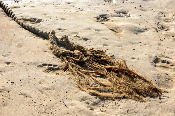 Seaworthy Rope Rope Untied Sand Beach Being Used Marina Tie — Stock Photo, Image