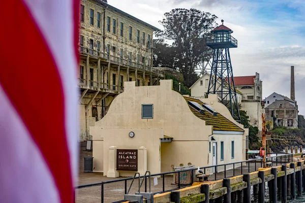 Pier Toegang Tot Beroemde Federale Maximale Veiligheid Gevangenis Van Alcatraz — Stockfoto