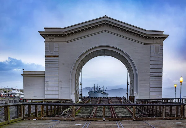 Ferry Arch Dock Pier Pier Fisherman Wharf Bay San Francisco — Foto de Stock