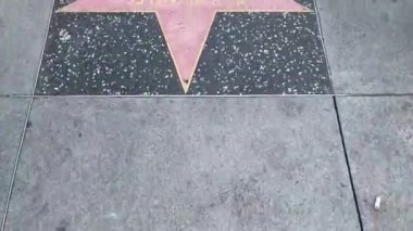 Los Angeles şehrindeki, Kaliforniya eyaletindeki, Amerika Birleşik Devletleri 'ndeki ünlü yıldızları gezmek ve ziyaret etmek çok turistik bir yerdir..