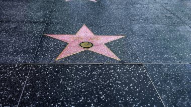 Los Angeles, Kaliforniya, ABD; 6 Ekim 2023: Los Angeles 'ta şöhret yolunda bir yıldız, bu yıldızın sembolü bir müzik rekorudur..