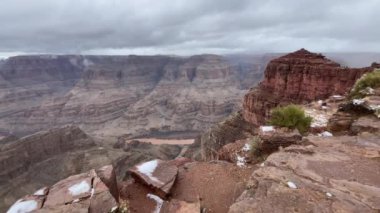 Büyük Kanyon Ulusal Parkı 'nın ünlü batı bakış açısı, Arizona eyaletinde, Amerika Birleşik Devletleri' nde.