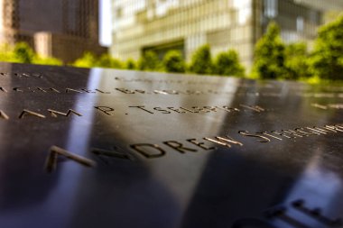 11 Eylül 'de New York, Amerika Birleşik Devletleri' nde gerçekleşen terörist saldırının kurbanları anısına duvar resmi..