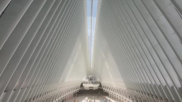 ニューヨーク アメリカ 2023年12月18日 テロ攻撃が発生したニューヨークの地上ゼロにあるワンワールド トレード センターの内部 — ストック動画