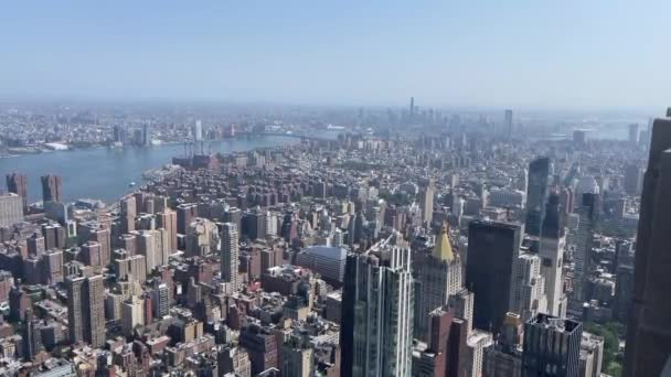 Насолоджуючись Манхеттенським Краєвидом Емпайр Стейт Білдінг Один Найвідоміших Хмарочосів Великому — стокове відео
