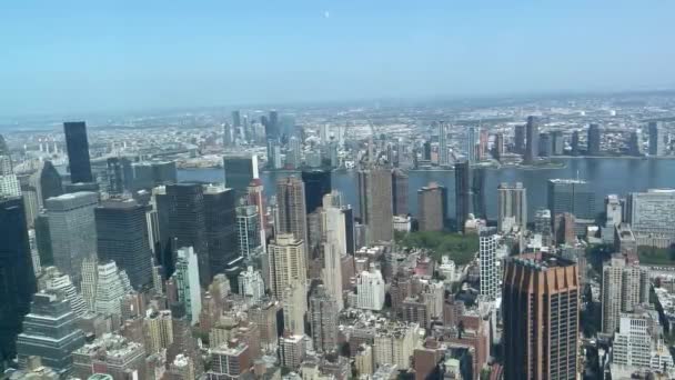 Njuter Manhattan Skyline Från Empire State Building Mest Kända Skyskrapor — Stockvideo