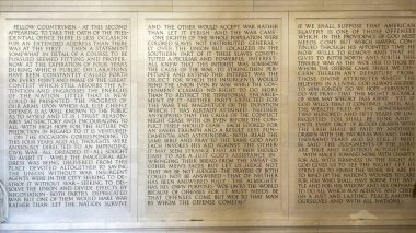 Washington DC, ABD; 27 Aralık 2023: Başkan Abraham Lincoln 'ün Lincoln Anıtı' nın içindeki duvardaki ikinci açılış konuşması.