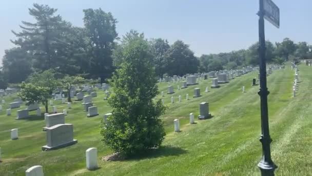Вашингтон Сша Грудня 2023 Мармурові Надгробки Арлінгтонському Національному Цвинтарі Найвідомішому — стокове відео