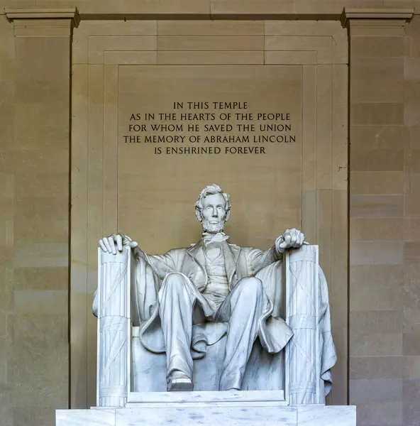 Fotografía Vertical Del Monumento Presidente Estadounidense Abraham Lincoln Más Conocido — Foto de Stock