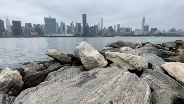 Horizonte Nueva York Desde Muelle Long Island Plataforma Observación Una — Vídeo de stock