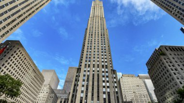 Manhattan 'ın en büyük ve en ünlü gökdelenlerinden biri olan Rockefeller Center binası, New York' un tipik manzarasının bir parçasıdır (ABD).).