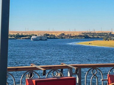 Mısır 'da muhteşem bir nehir yolculuğu olan Nil Splendor' a binin. Lüks yolculuğumuz, Nil 'in verimli kıyıları ve antik harikalarının nefes kesici manzaralarını sunuyor..