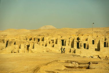 Memphis, Mısır; 20 Ocak 2024: Arkeologlar olarak Memphis 'in sırlarını keşfetmek, Mısır' ın Saqqara şehrinde, Batı Nil 'de mezarlar keşfetmek. Bu antik bölgedeki son arkeolojik buluşları araştırın..