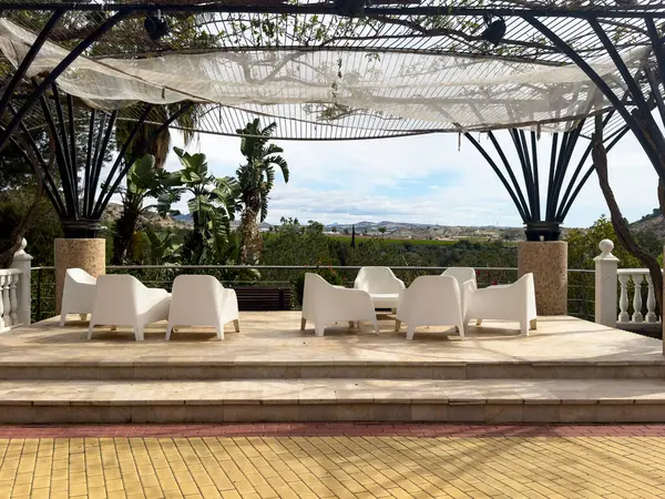 Ricote Vadisi, Segura Nehri, Archena, Murcia manzaralı nehir kenarı rahatlama deneyimi. Bu doğal cennette rahatla ve huzur ortamının tadını çıkar..