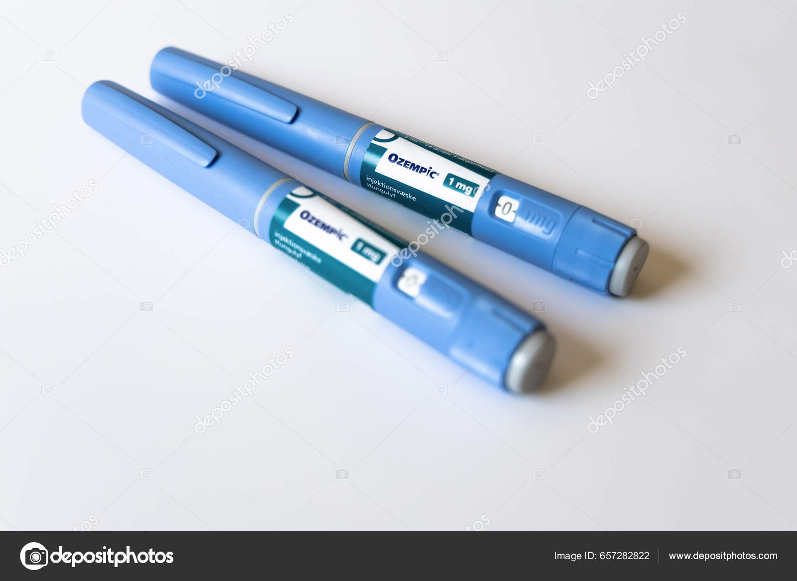 Συσκευή Τύπου Πένας Για Ένεση Ινσουλίνης Φυσίγγιο Ινσουλίνης Για  Διαβητικούς – Εκδοτική Εικόνα Αρχείου © nataliagh #657282822