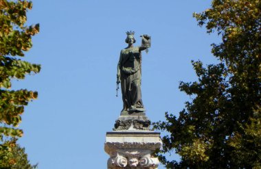 Spain, Pamplona, Paseo de Pablo Sarasate Pasalekua, monument to the Fueros, matron, which symbolizes Navarre at the top of the column