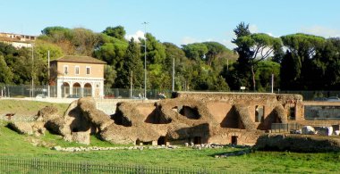 Italy, Rome, Circus Maximus, Archaeological Area of the Circus Maximus (Area Archeologica del Circo Massimo), ruins of ancient buildings