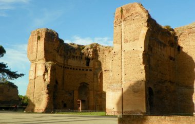 Italy, Rome, Viale delle Terme di Caracalla, Baths of Caracalla (Terme di Caracalla), Great Court and nature (ruins of ancient buildings)