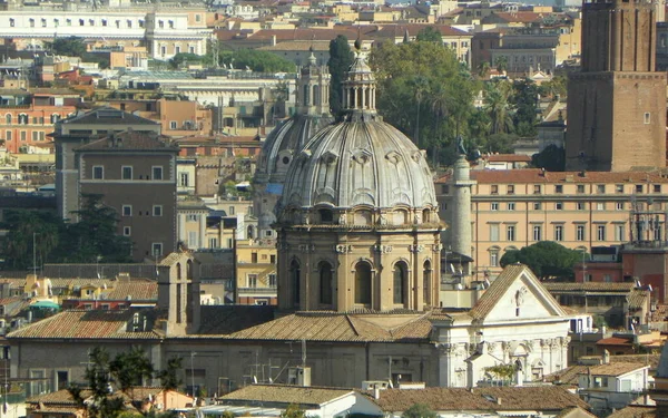 Italy, Rome, view of the city and the church (Chiesa Parrocchiale dei SS. Biagio e Carlo ai Catinari)