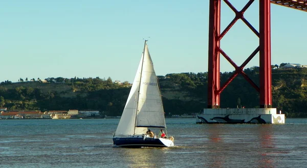 Portugal Lisbon Brasilia Sailing Yacht Waters Bay — стоковое фото
