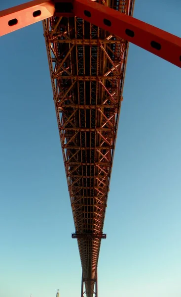 Portugal, Lisbon, Av. Brasilia, view of the 25th of April Bridge