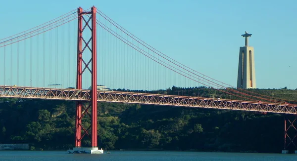 Portugalia Lizbona Brasilia Widok Chrystusa Króla Santurio Cristo Rei Most — Zdjęcie stockowe