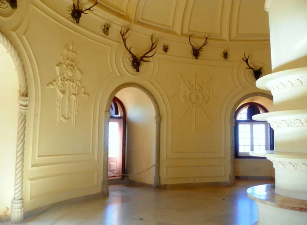 Португалия Синтра Дворец Пена Интерьер Дворца Стаг Холл — стоковое фото