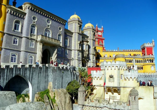 Portekiz Sintra Pena Sarayı Sarayın Genel Manzarası — Stok fotoğraf