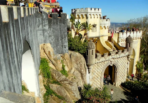 Португалія Сінтра Пенаський Палац Тераса Монументальні Ворота — стокове фото