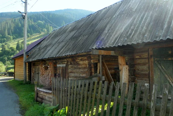 Ukraine Zcarpathia Synevyrska Polana Old Wooden Stable — стоковое фото