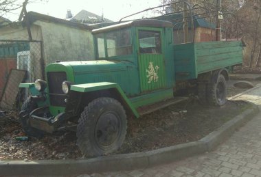 Ukrayna, Lviv, 7 Sklyana Caddesi, ZIS-5 (4x2 Sovyet kamyonu)