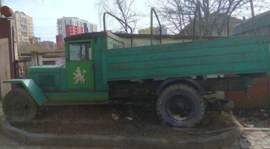 Ukrayna, Lviv, 7 Sklyana Caddesi, ZIS-5 (4x2 Sovyet kamyonu)