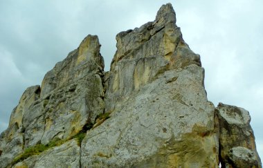 Ukrayna, Karpatlar, Tustan Kayalık Kalesi, kayalar ve doğa manzarası