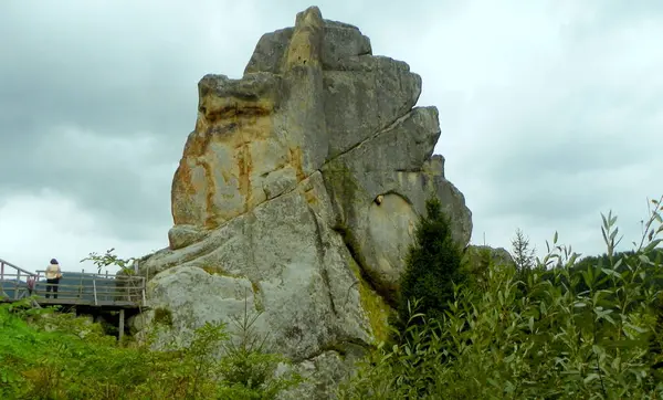 Ukrayna, Karpatlar, Tustan Kayalık Kalesi, kayalar ve doğa manzarası