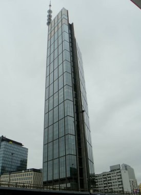 Polonya, Varşova, John Paul II Ave, neomodern ofis kompleksi Varso Place