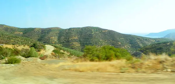 Yunanistan, Girit, Heraklion-Khania yolu boyunca doğa ve dağlar