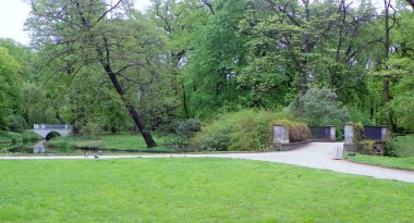 Polonya, Varşova, Lazienki Parkı (Kraliyet Hamamları Parkı), parkın toprağı ve doğası