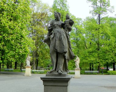 Polonya, Varşova, Sakson Bahçesi, rokoko kumtaşı heykeli Tworczosc (Sanat)