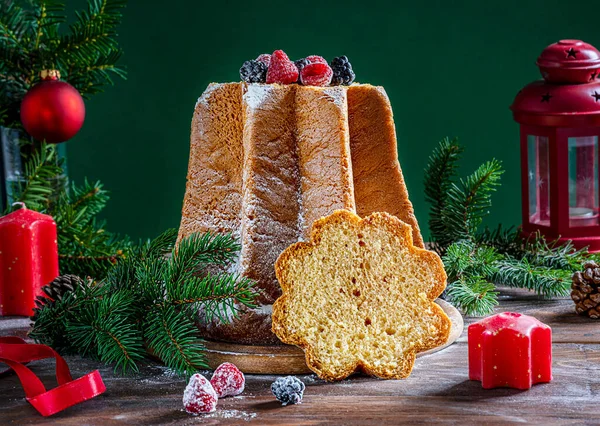 Gâteau Noël Italien Traditionnel Découpe Pandoro Fruits Frais Décoration Noël — Photo