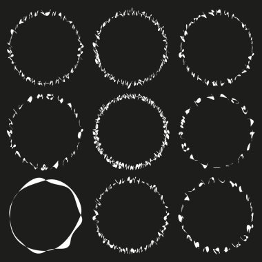 Yapraklı yuvarlak çerçeveler. Çeşitli yuvarlak tasarımlar. Siyah ve beyaz elementler. Vektör çizimi. EPS 10.