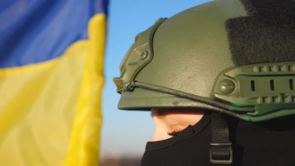 Gaze Ukrainian Army Woman Helmet Balaclava Outdoor Female Soldier Looks — Stock Video